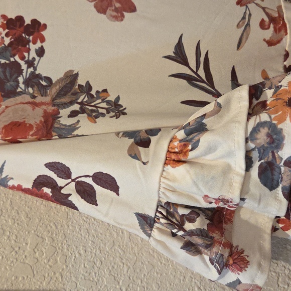 New Joyfolie Kids New With The Tags Floral Midi Dress with Ruffle Sleeves. - Picture 4 of 10